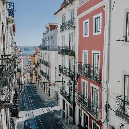 Elevador Da Bica By Spoton Apartments-2
